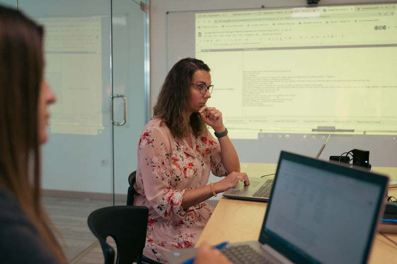 Optimanova Solutions debating about digital marketing trends for 2024